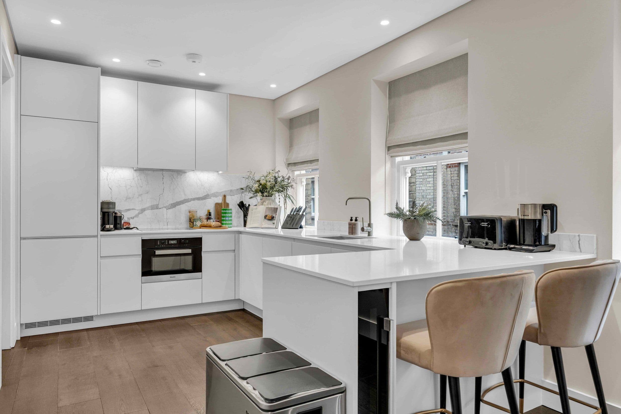 Pinks Mews Residences interior photo 4
