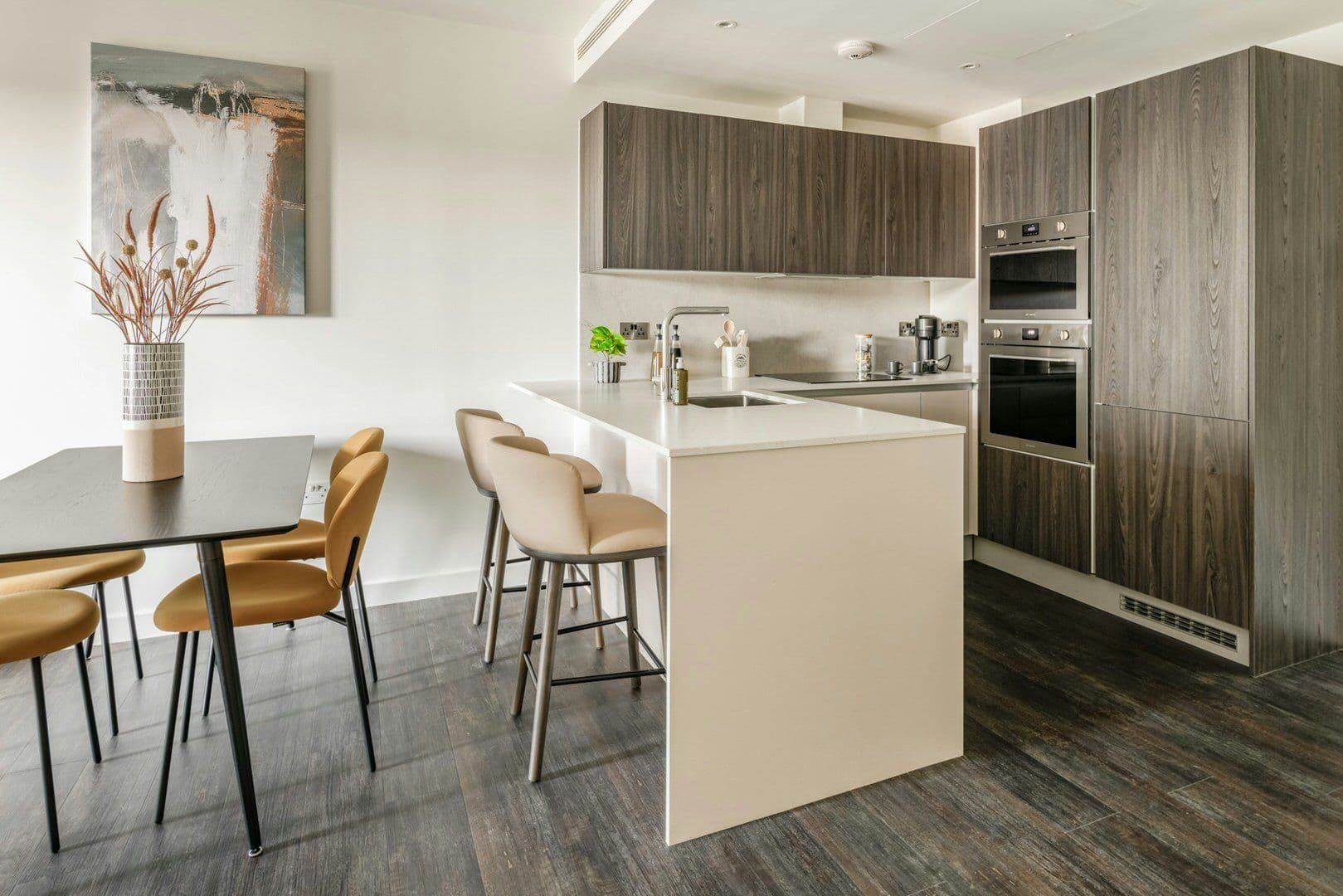 Battersea Riverside Residences interior photo 3