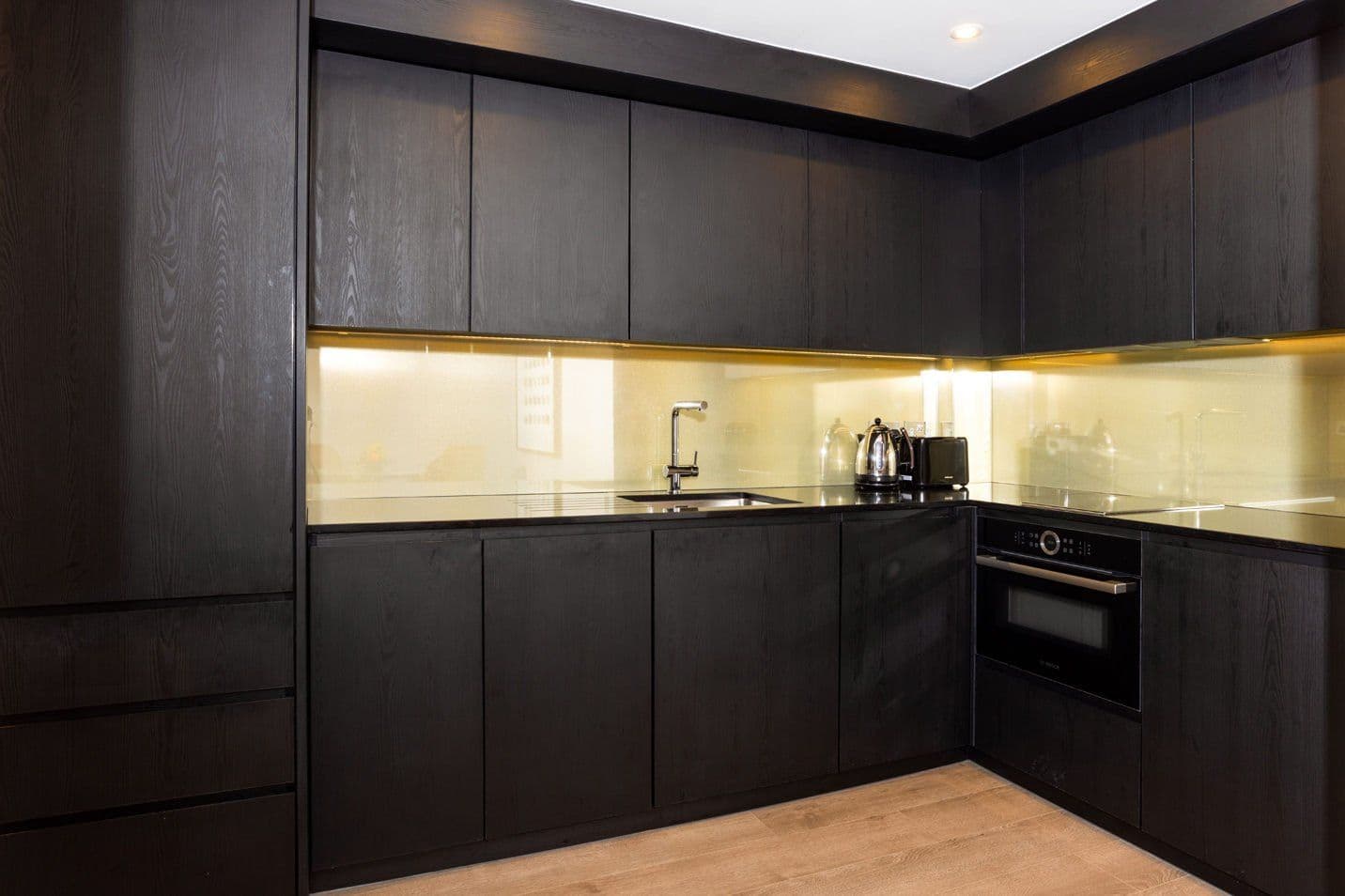 The Knightsbridge Collection interior photo 5
