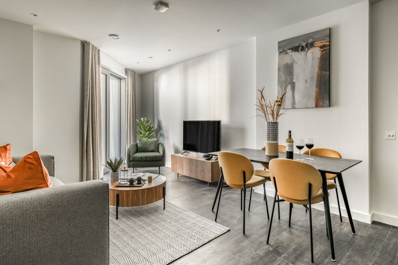 Battersea Riverside Residences interior photo 2