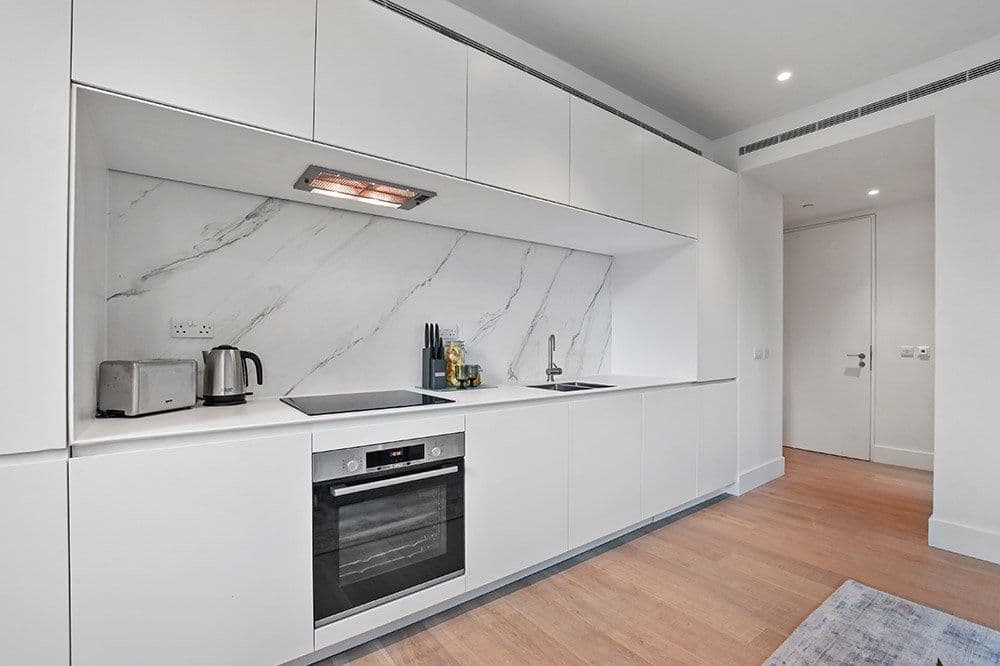 Goodge St. Apartments interior photo 3